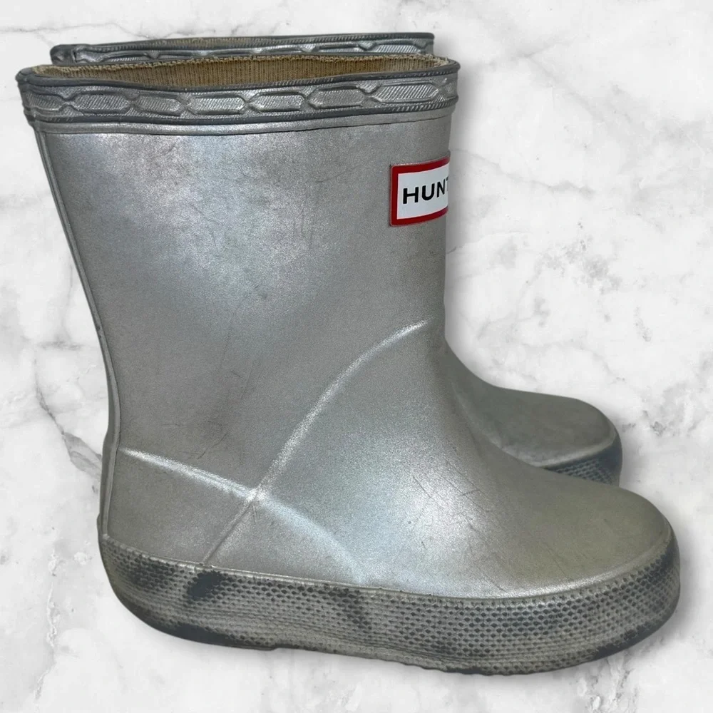 Hunter Kids First Classic Metallic Rain Boots in silver size 4